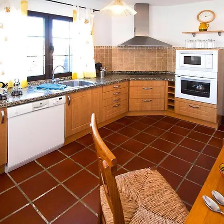 Vacation Home, San Bartolome Ferienhaus *